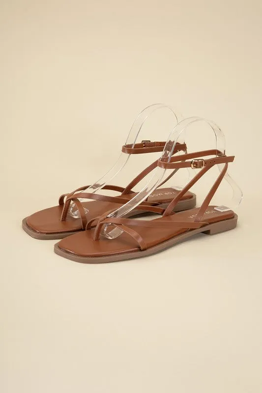 ELIO STRAPPY Flat Sandals