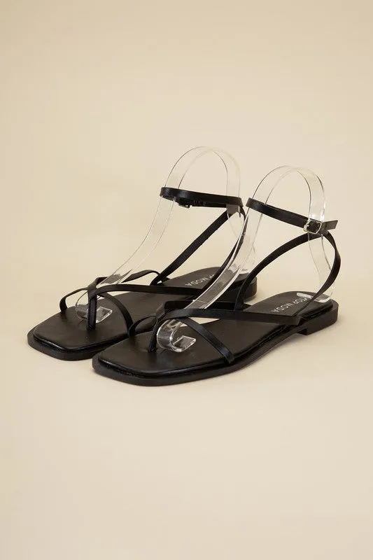 ELIO STRAPPY Flat Sandals
