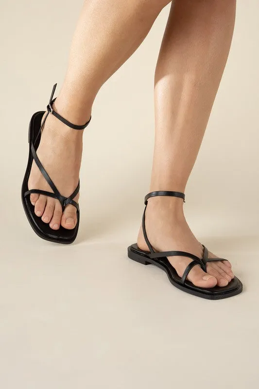 ELIO STRAPPY Flat Sandals