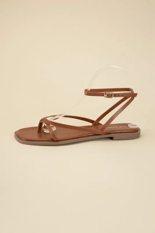 ELIO STRAPPY Flat Sandals