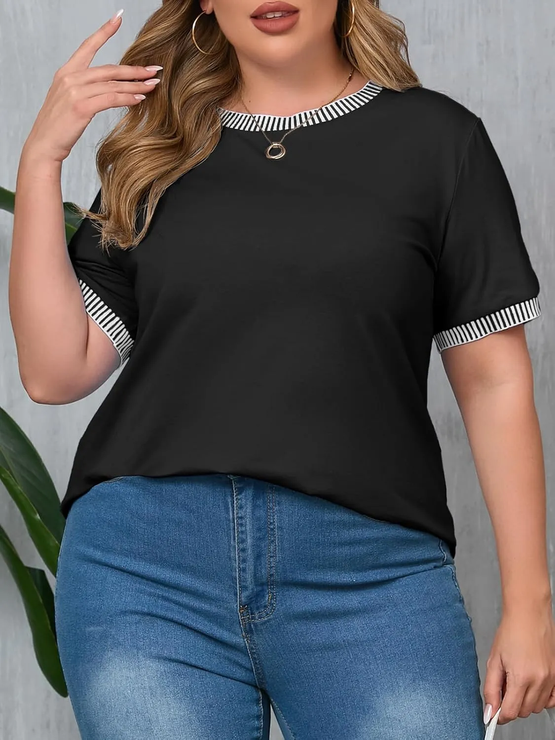 Fisoew Womens Plus Size Short Sleeve T Shirts Summer Casual Crew Neck Color Block Curvy Tops Striped Loose Fit Tees