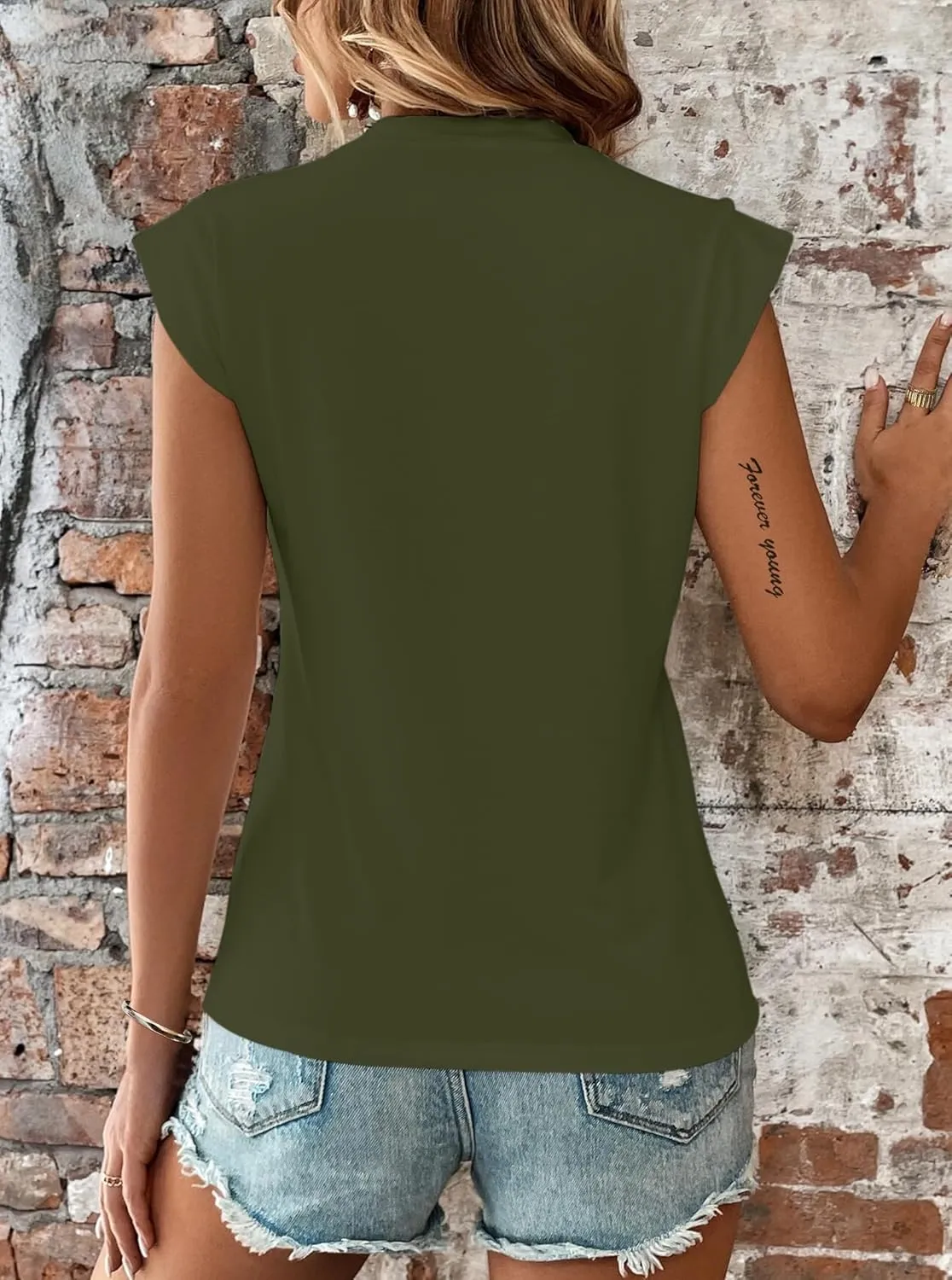 Hilinker Women's Cute Summer Cap Sleeve Top Mock Neck T Shirts Casual Loose Summer Tee
