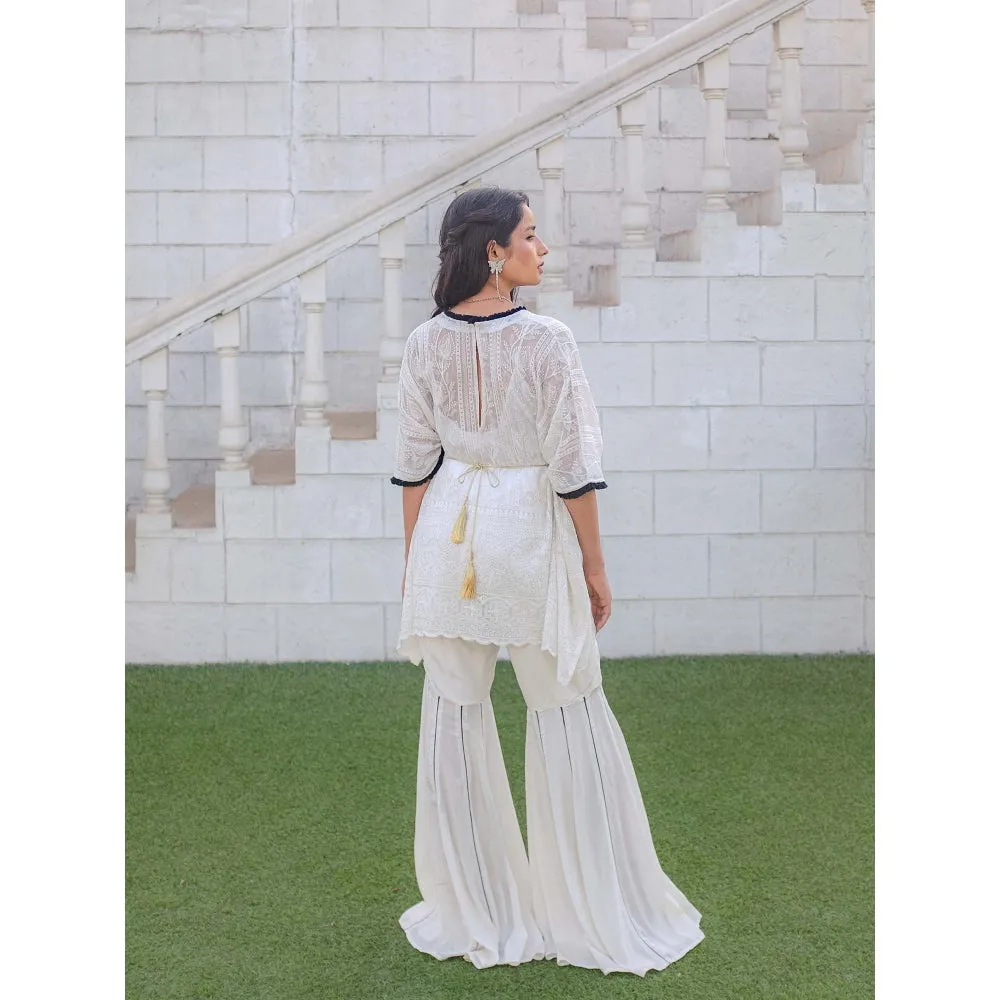 MONK & MEI Suraiya Chikankari Kaftan- White