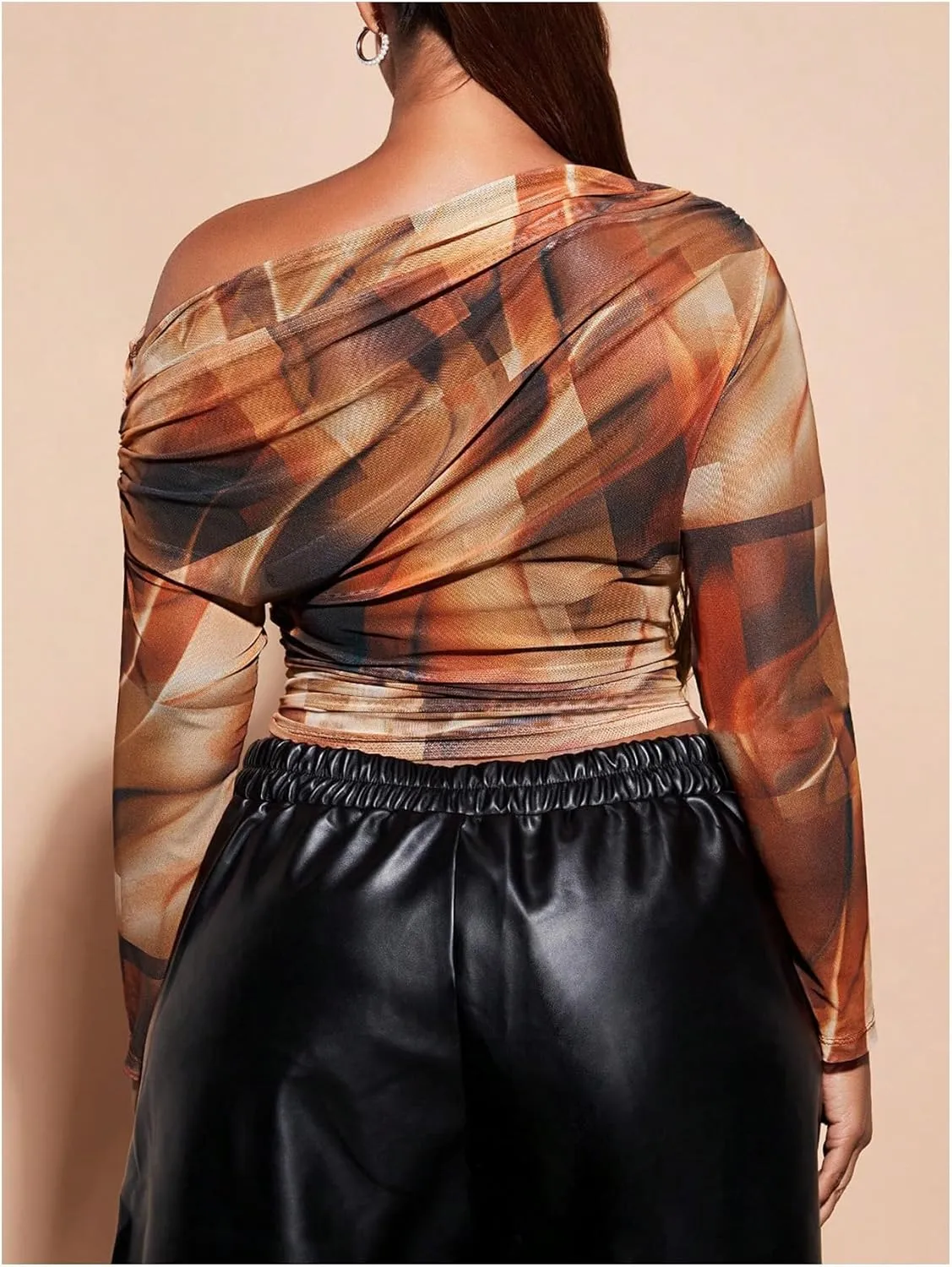 SweatyRocks Women's Plus Size Crop Tops Asymmetrical Neck Ruched Long Sleeve Mesh T Shirts