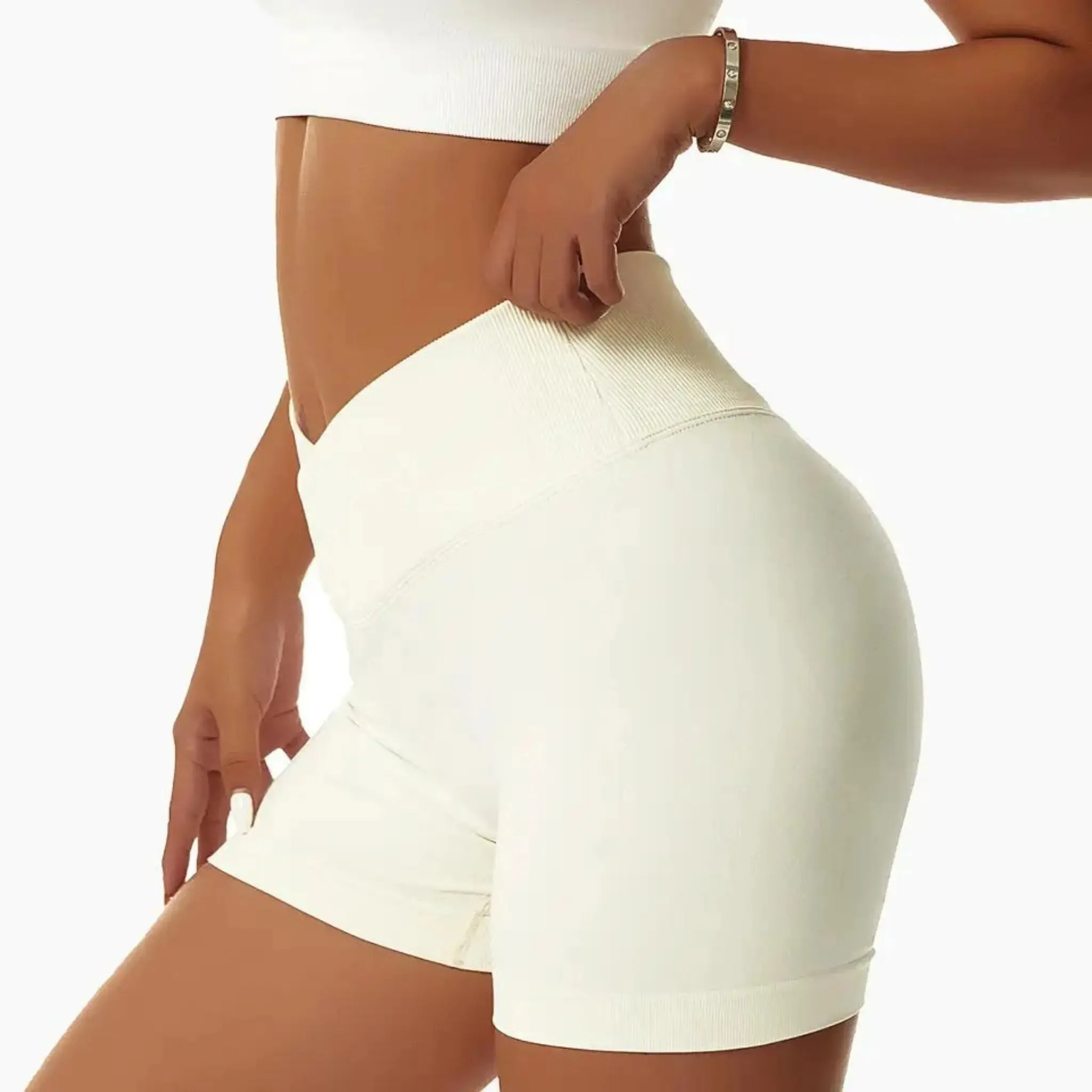 SYNERGY SCRUNCH V-WAIST SHORTS 4"