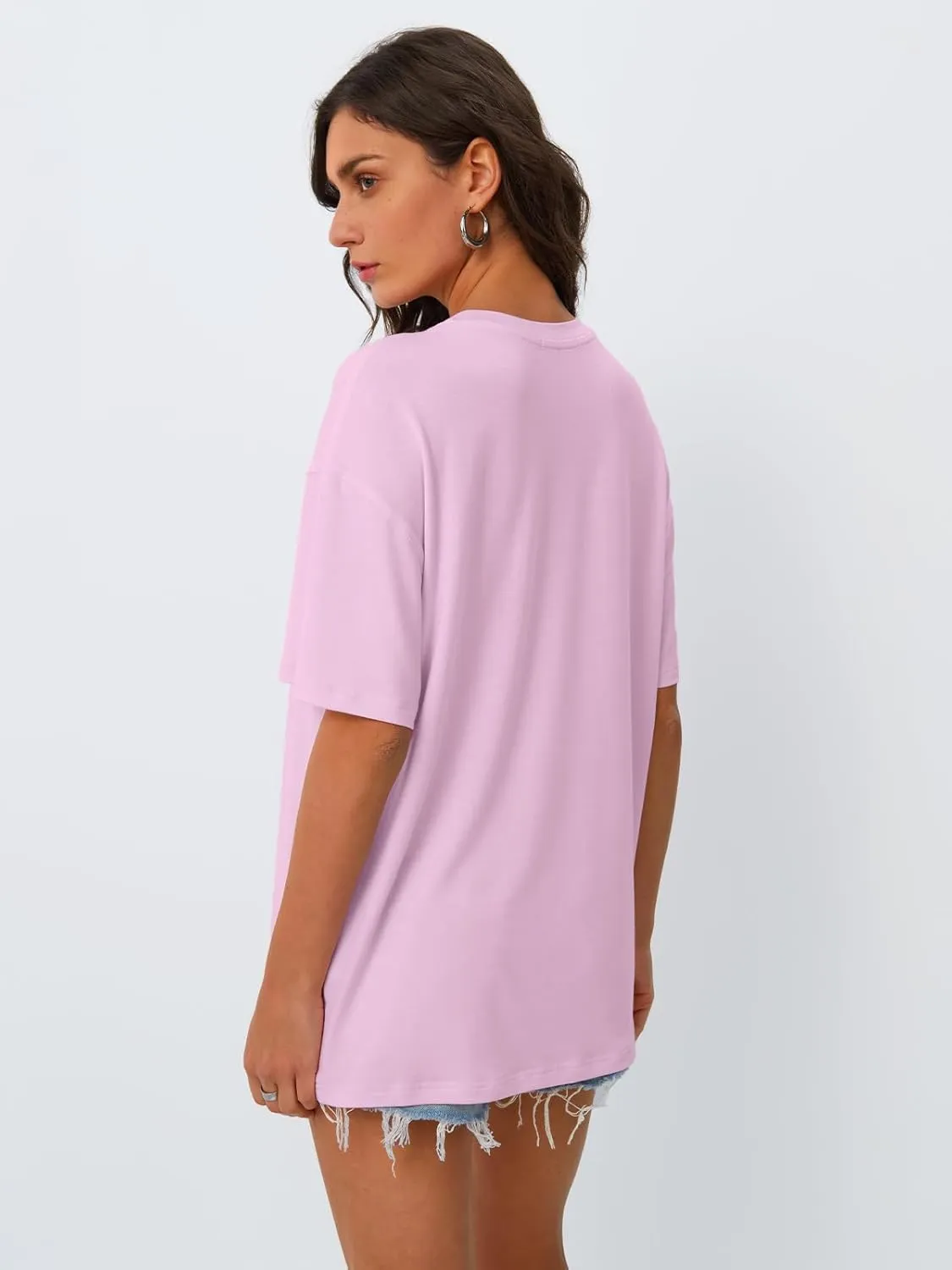 Trendy Queen Womens Graphic Tees Oversized Casual Tops Short Sleeve Loose Fit T Shirts Going Out Cute Summer Tops 2025