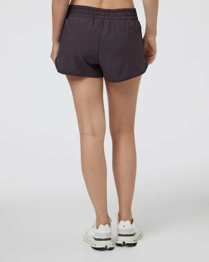 Vuori Clementine Short 2.5 - SANGRIA